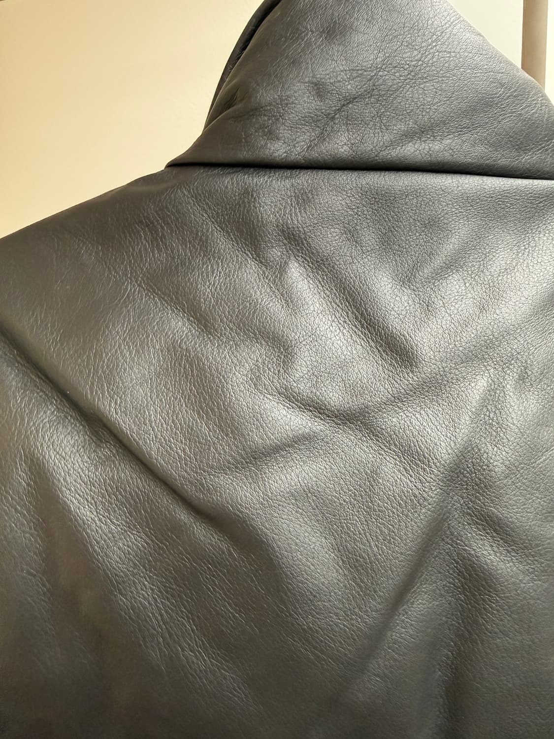 발렌시아가 가죽 패딩 조끼 베스트 상품이미지5