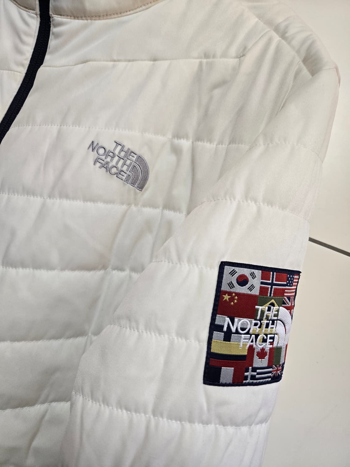 노스페이스 평창 아이보리 경량패딩(105사이즈) 상품이미지2