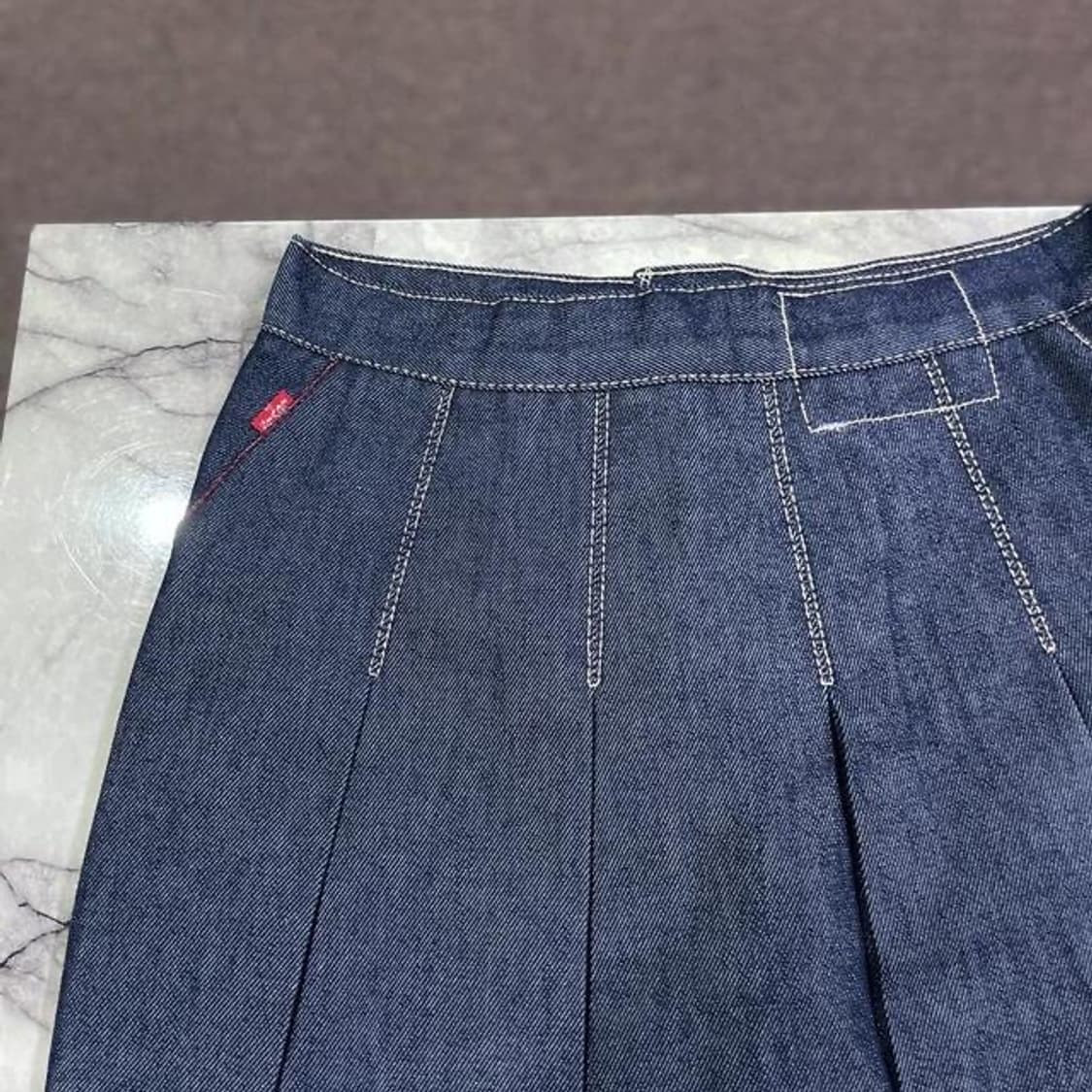 리바이스 엔지니어드 백플리츠 데님 스커트 (26)   상품이미지3