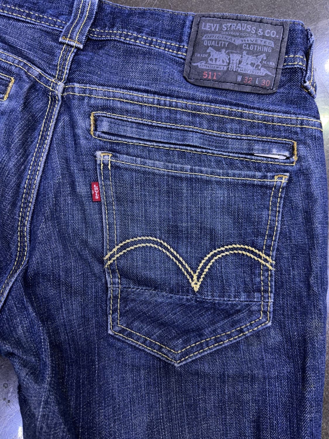 리바이스 511 슬림핏 지퍼 디테일 절개 딥인디고 데님팬츠 32 상품이미지8