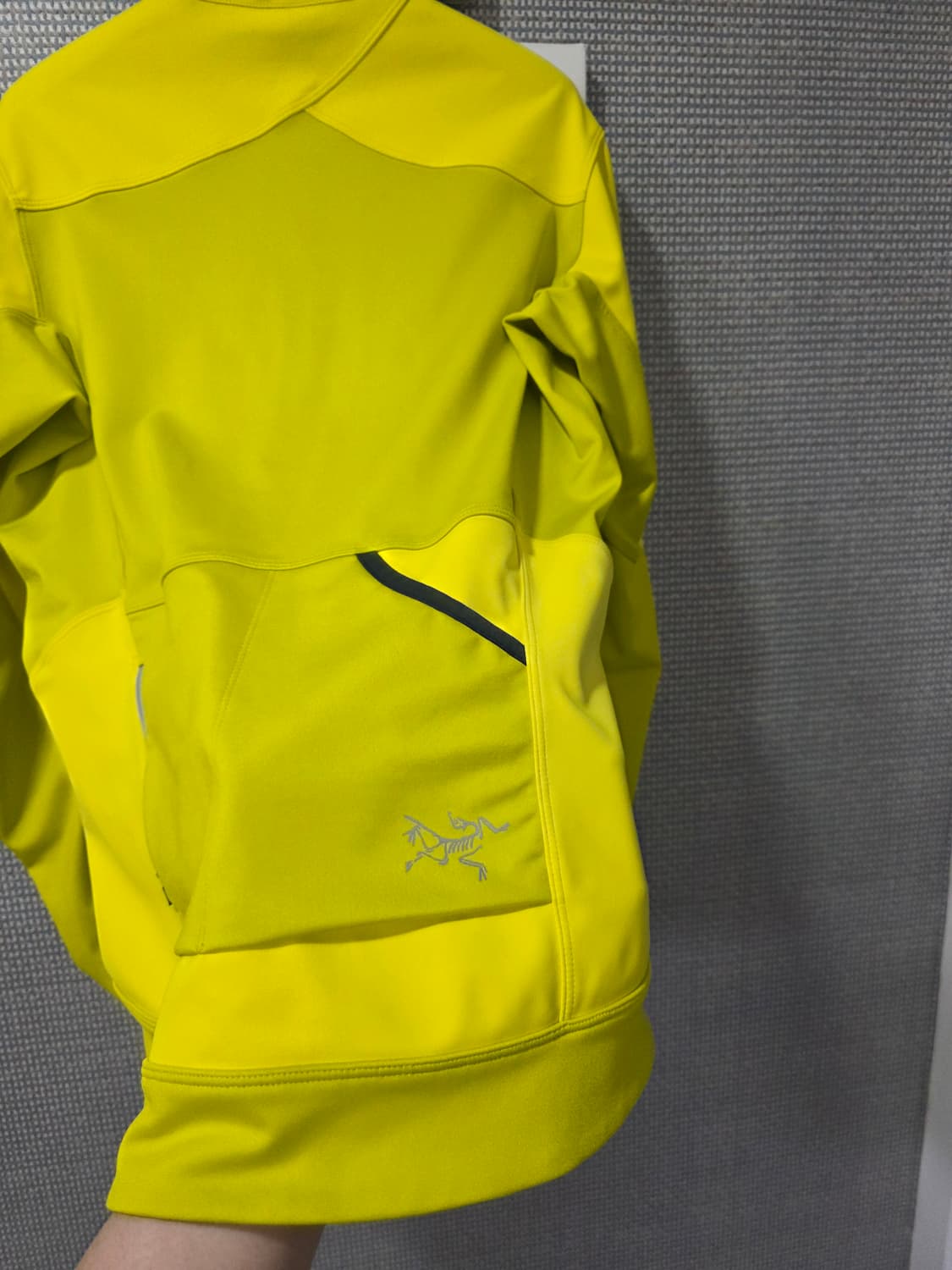 아크테릭스 런닝 라이딩 등산 윈드스토퍼 m사이즈 상품이미지3