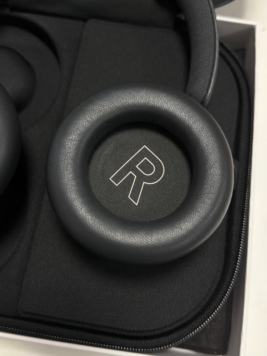 뱅앤올룹슨 beoplay hx 풀박스 상품이미지4