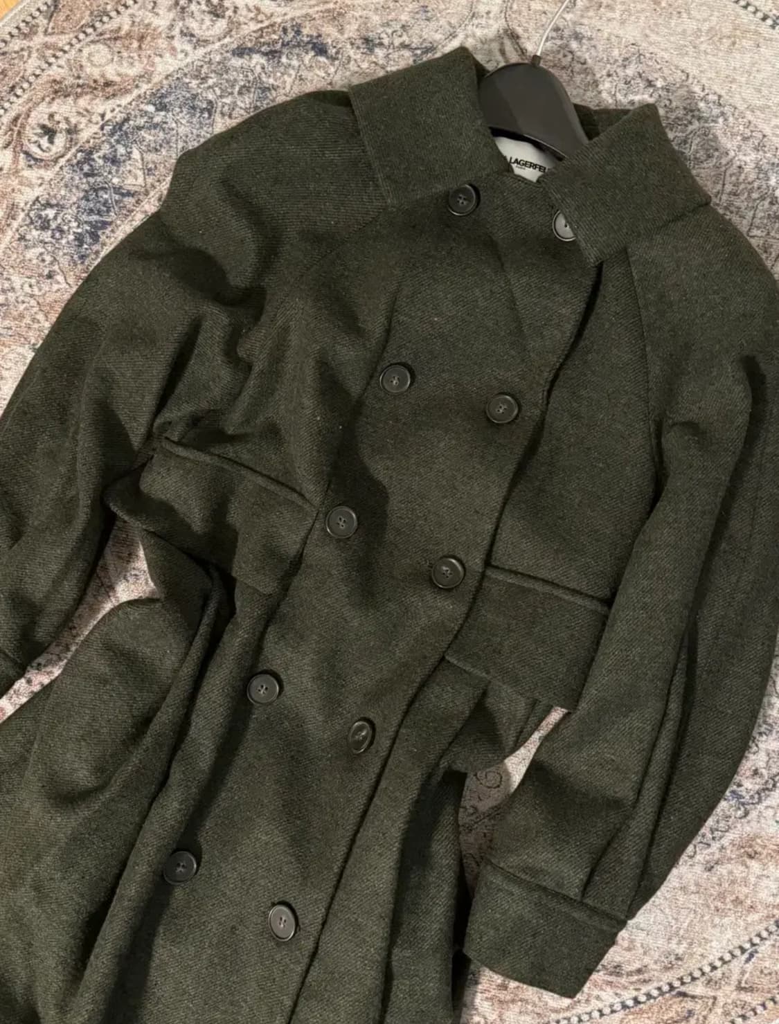 칼 라거펠트 다크 그린 펠트 코트 상품이미지2