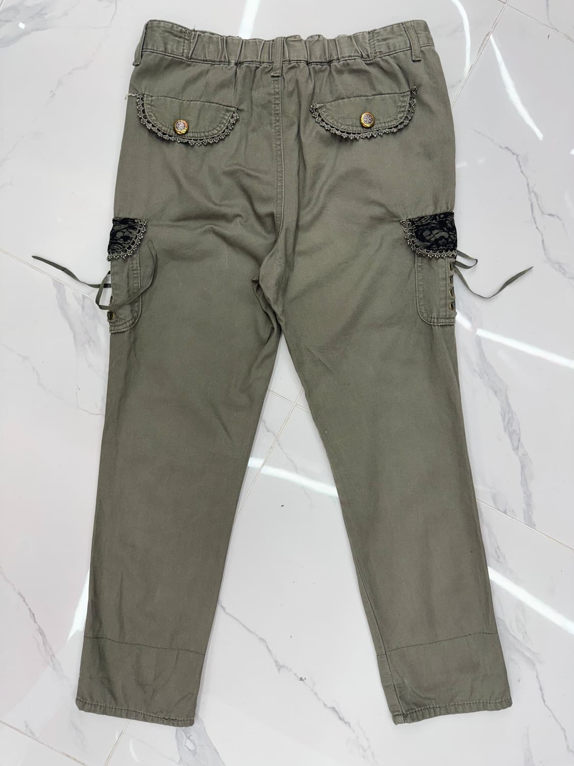 •Japanese vintage 카키색 레이스 장식 카고 바지 상품이미지2