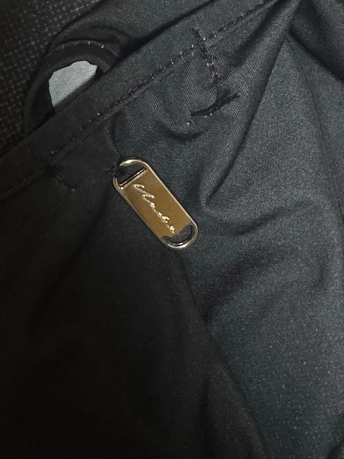 Nache Cut out slim fit long sleeve black 상품이미지2