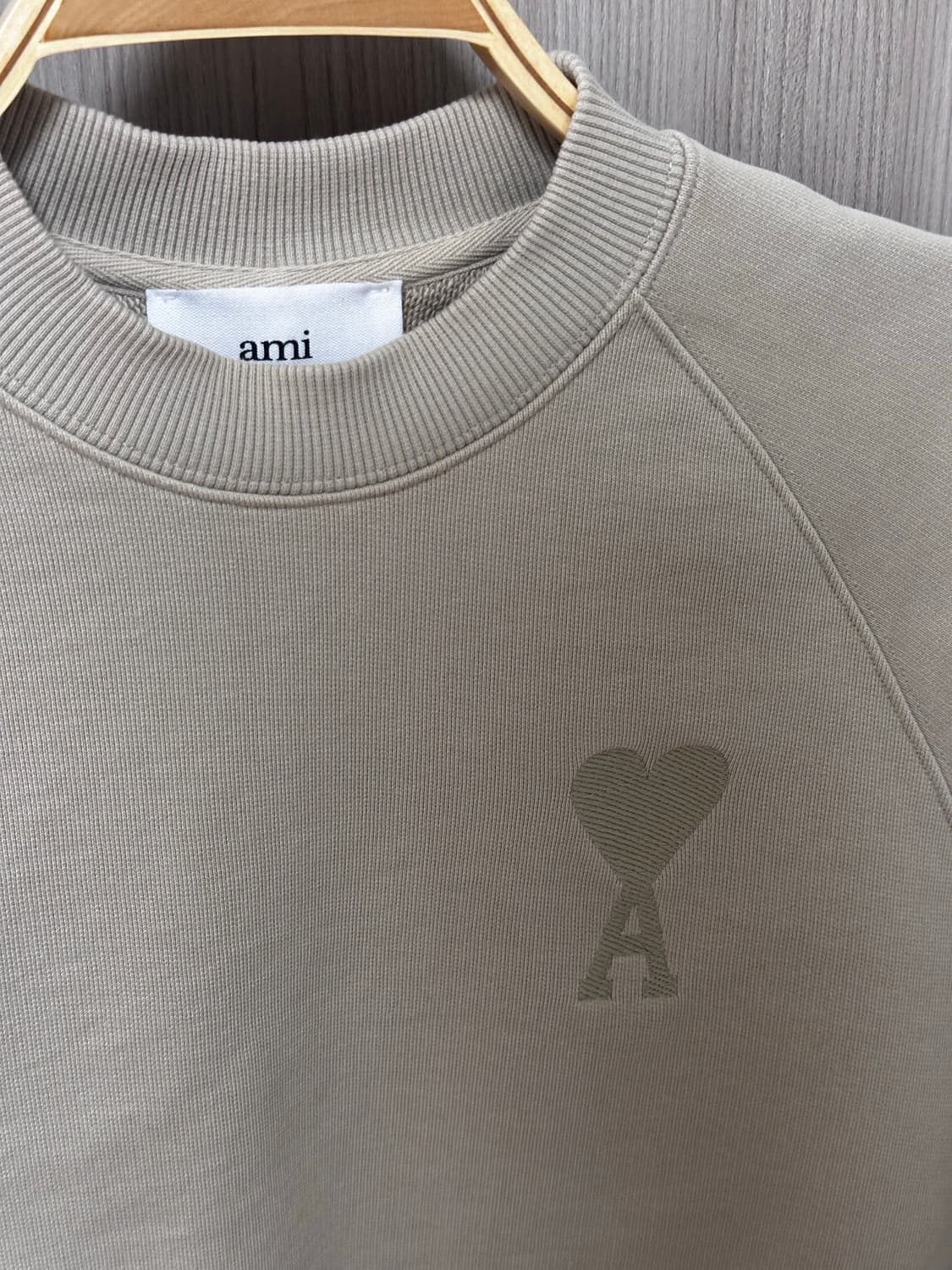 아미 톤온톤 하트로고 맨투맨 베이지 xs 상품이미지5