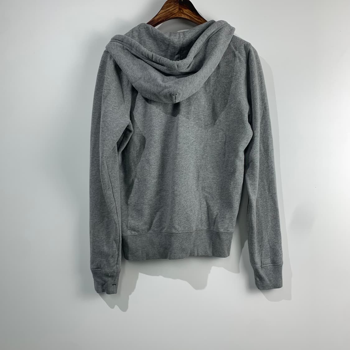 후아유 y2k 와투케 그레이 후드집업 상품이미지3