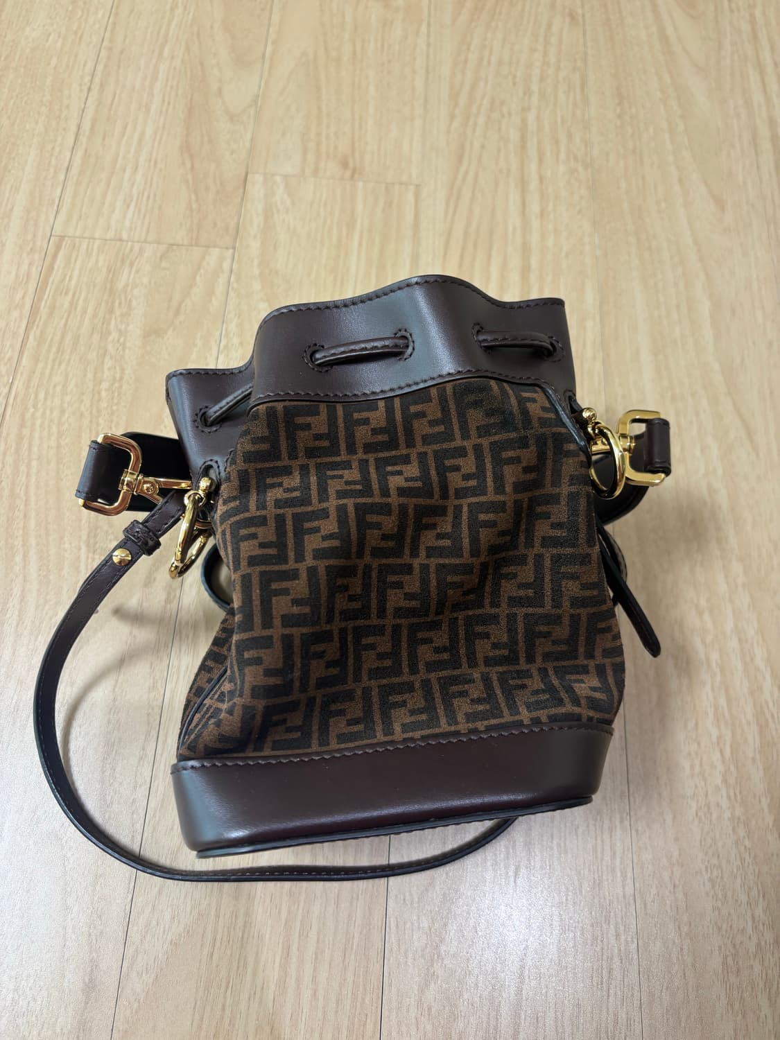 펜디 미니 복조리백 팝니다 상품이미지5