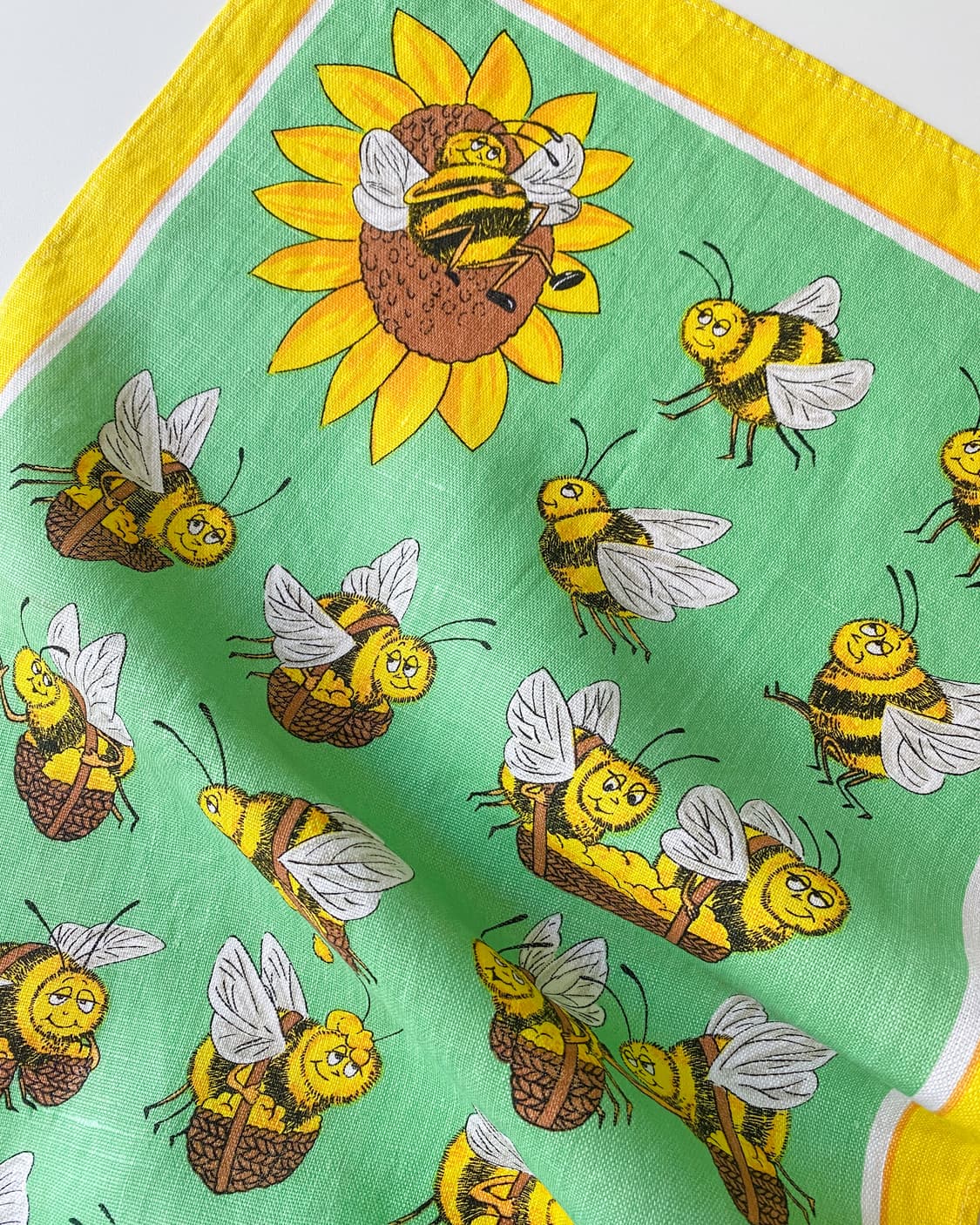 유럽 빈티지 패브릭 (Honeybee) 상품이미지1