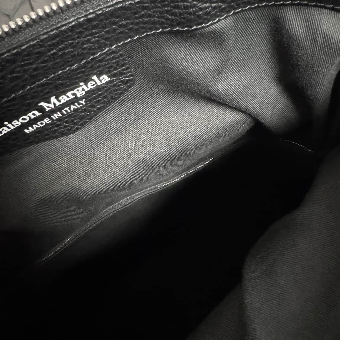 메종 마르지엘라 5AC 클래식 블랙 라지 토트백 상품이미지5
