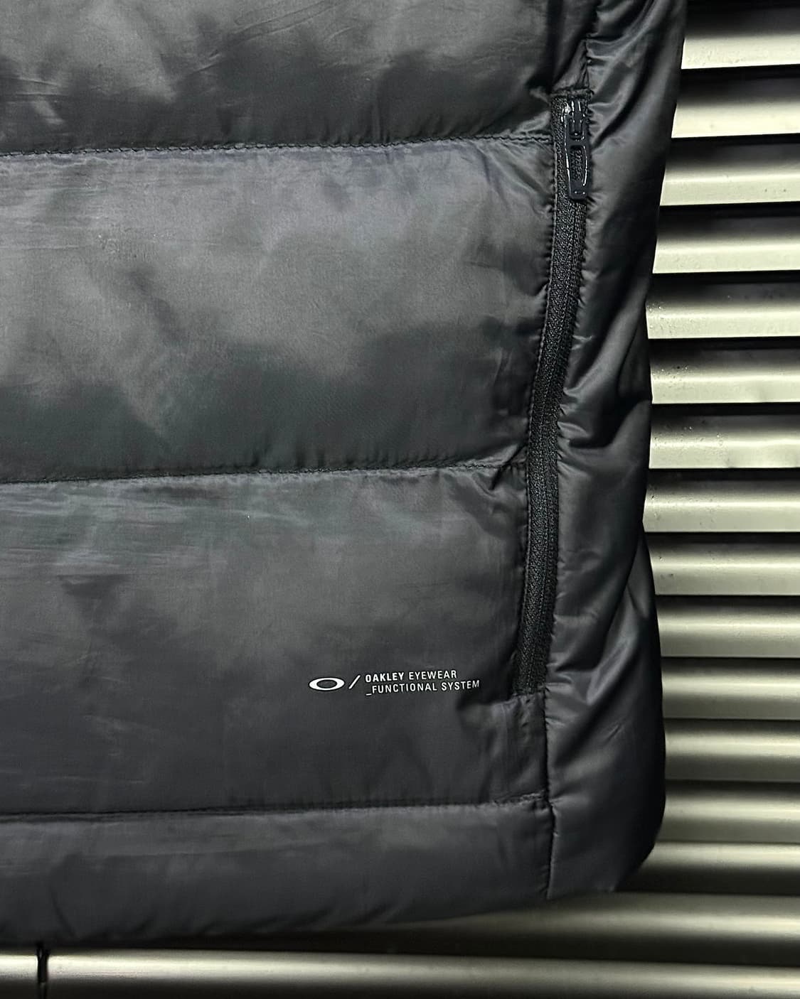 오클리 경량 패딩 조끼 베스트 집업 고프코어 런닝 S 하이넥 카라 블랙 상품이미지6