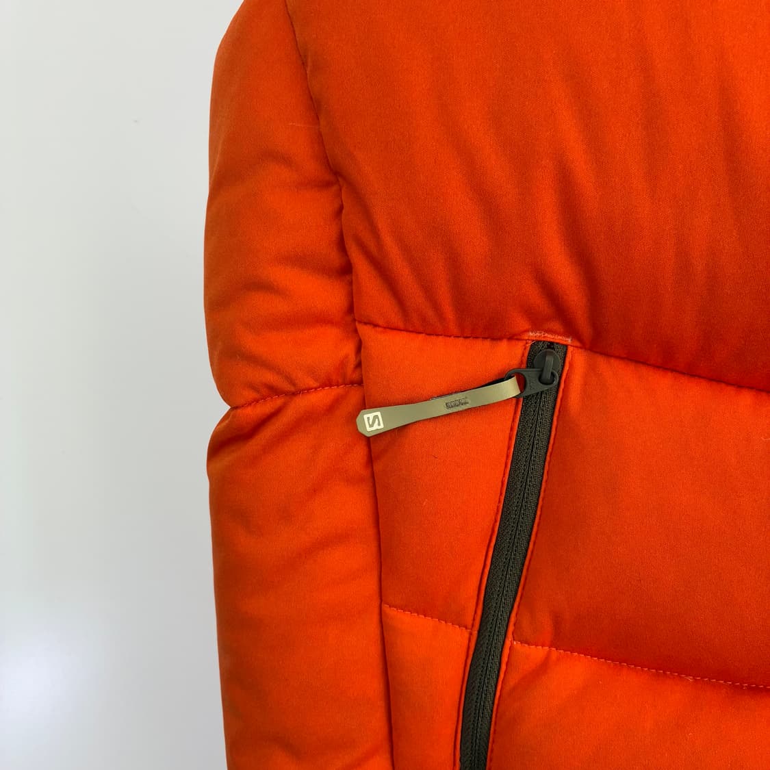 Salomon  살로몬 로고 소프트웰 베스트 푸퍼 패딩 상품이미지7