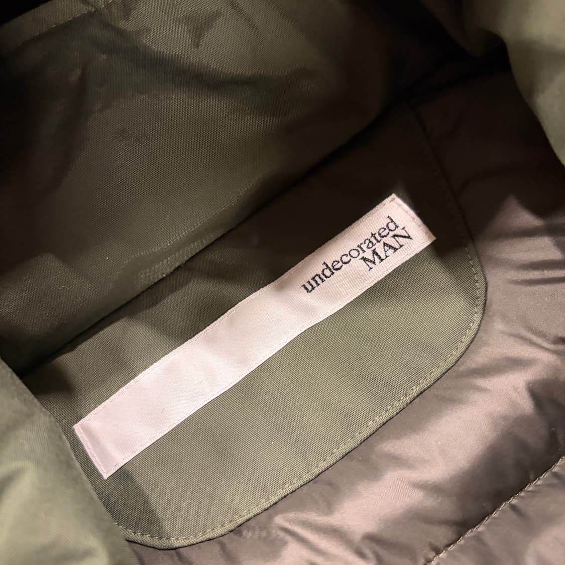 [2] 15FW 언데코레이티드 필드다운 카키색 후드 패딩 코트 C309 상품이미지5