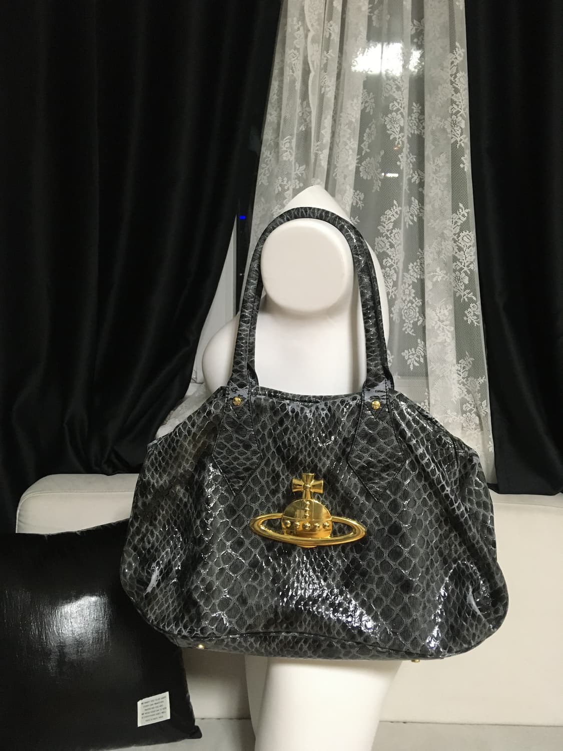 VIVIENNE WESTWOOD SHOULDER BAG 상품이미지1