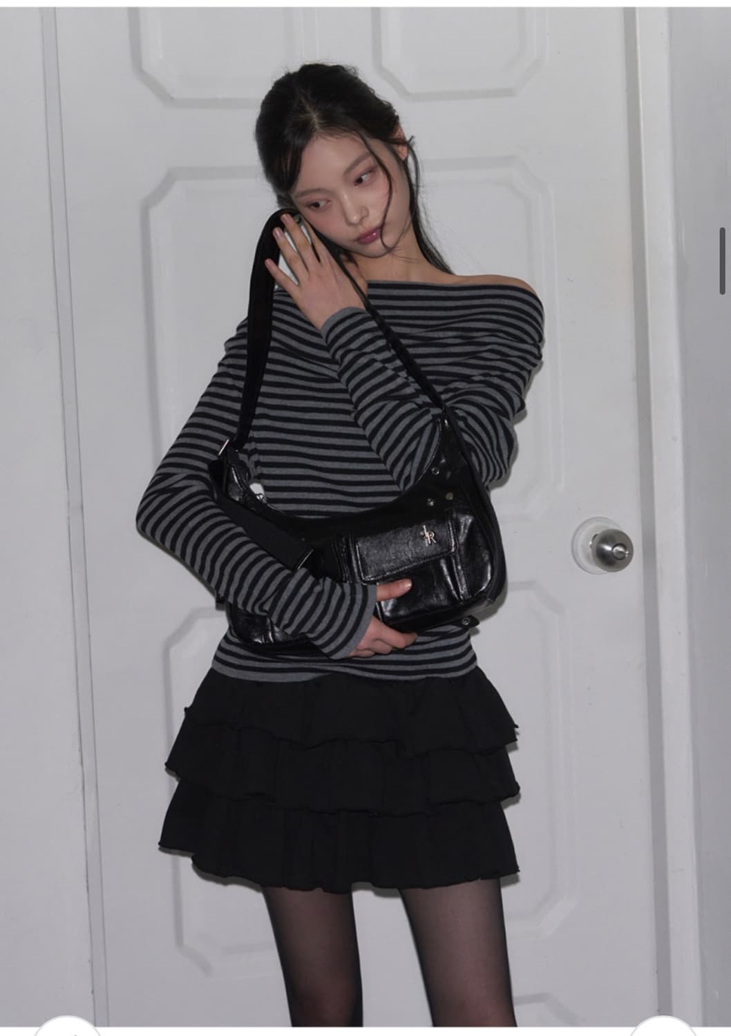 (FREE) 레더리 투웨이 오프숄더 스트라이프 니트 탑 [CHARCOAL 상품이미지6