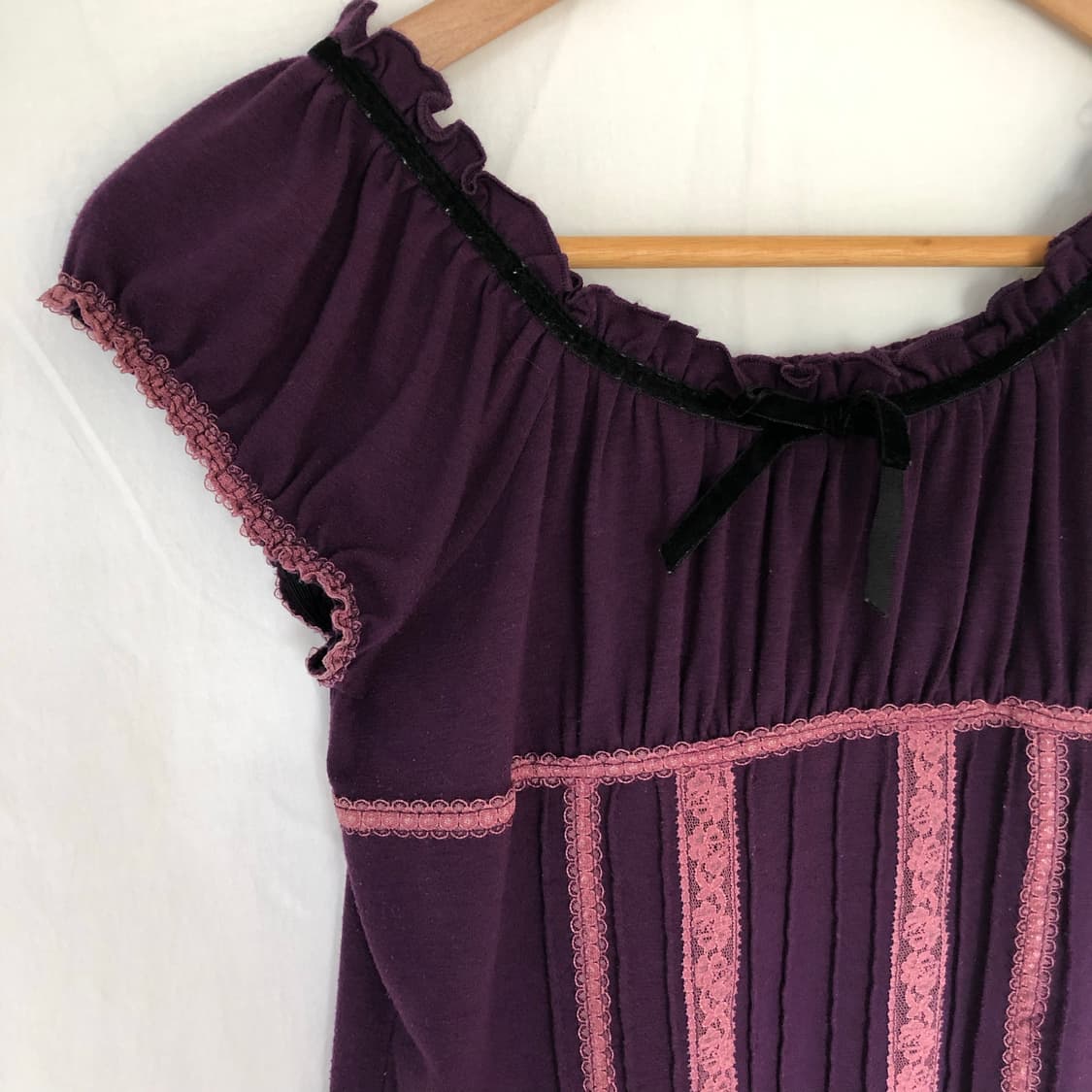 빈티지 퍼플 레이스 리본 퍼프 반팔티 상품이미지2