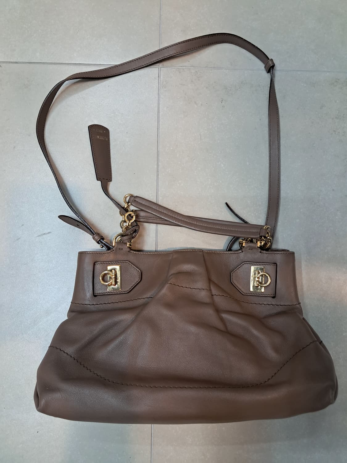 페라가모 가죽 숄더백(정품) 상품이미지1