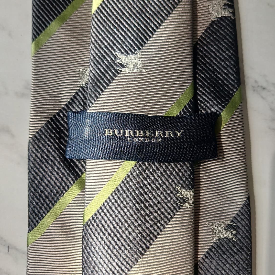 버버리 네이비 & 그레이 스트라이프 넥타이 9.5cm A+등급 E891 상품이미지8
