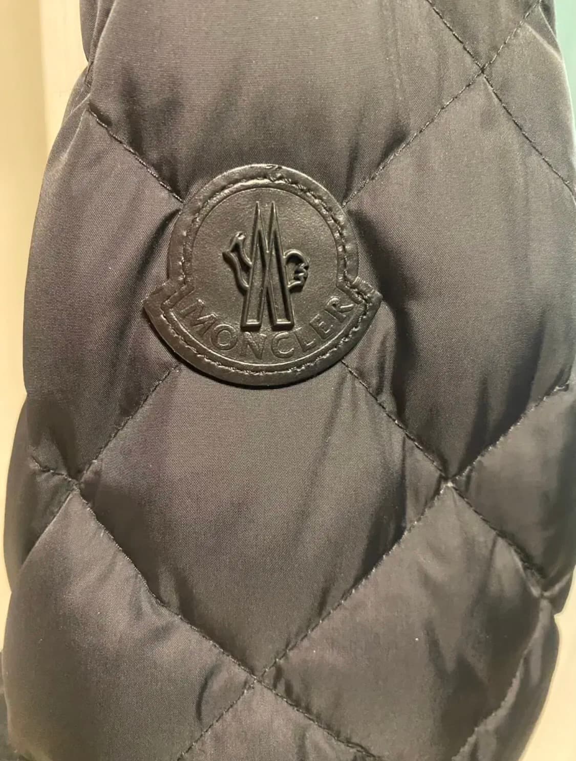 몽클레르 벌피 숏 다운자켓 상품이미지8