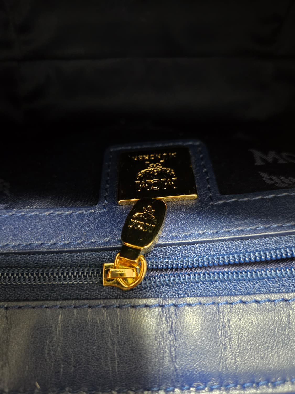 MCM 페이턴트 숄더백 상품이미지9