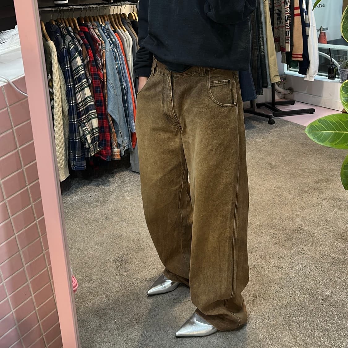 휠라 올드스쿨 페이드워싱 와이드 팬츠(34) 상품이미지2