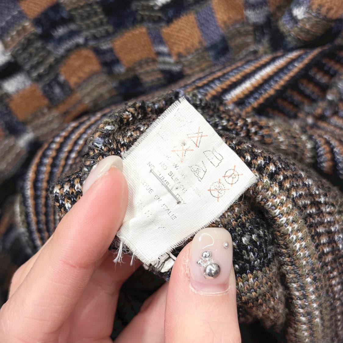 미쏘니 패턴 라운드넥 니트 긴팔 자카드 짜임 루즈핏 멀티컬러 상품이미지8