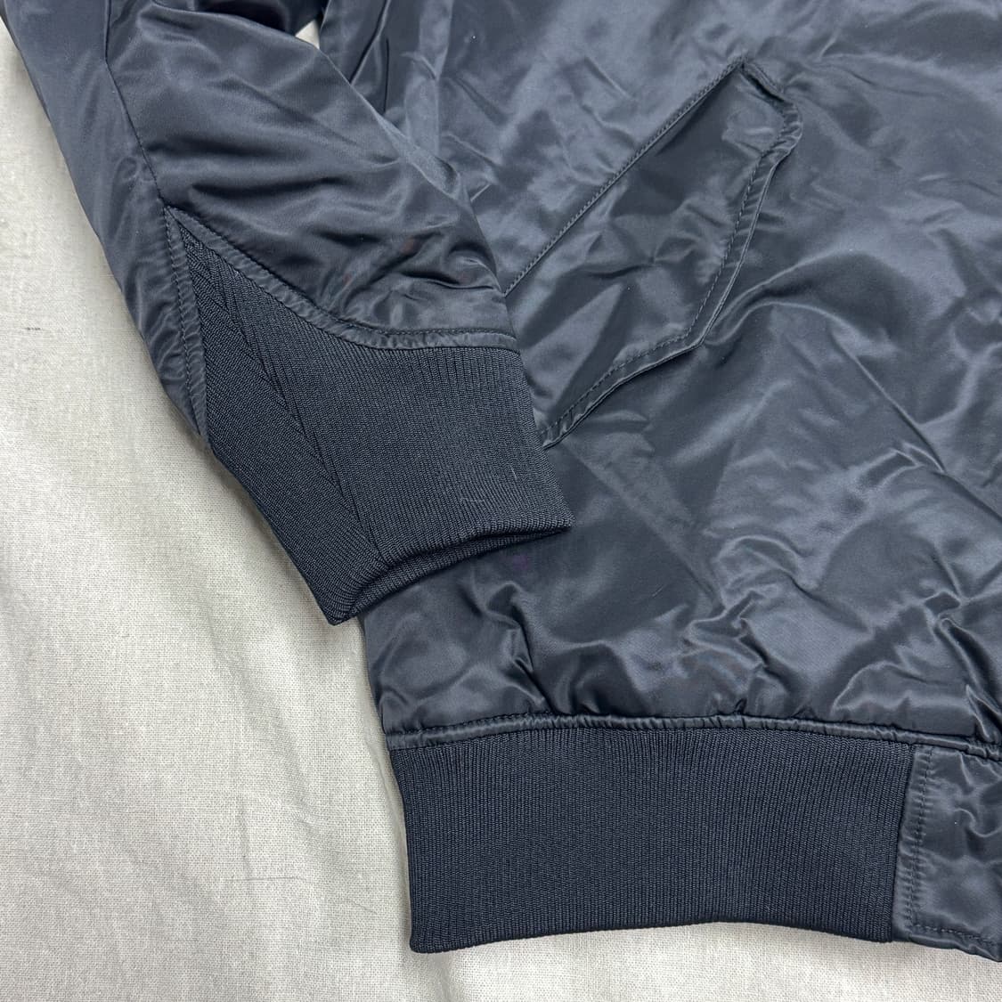 유니클로 x 질샌더 구스다운 ma1 봄버 XL 상품이미지3