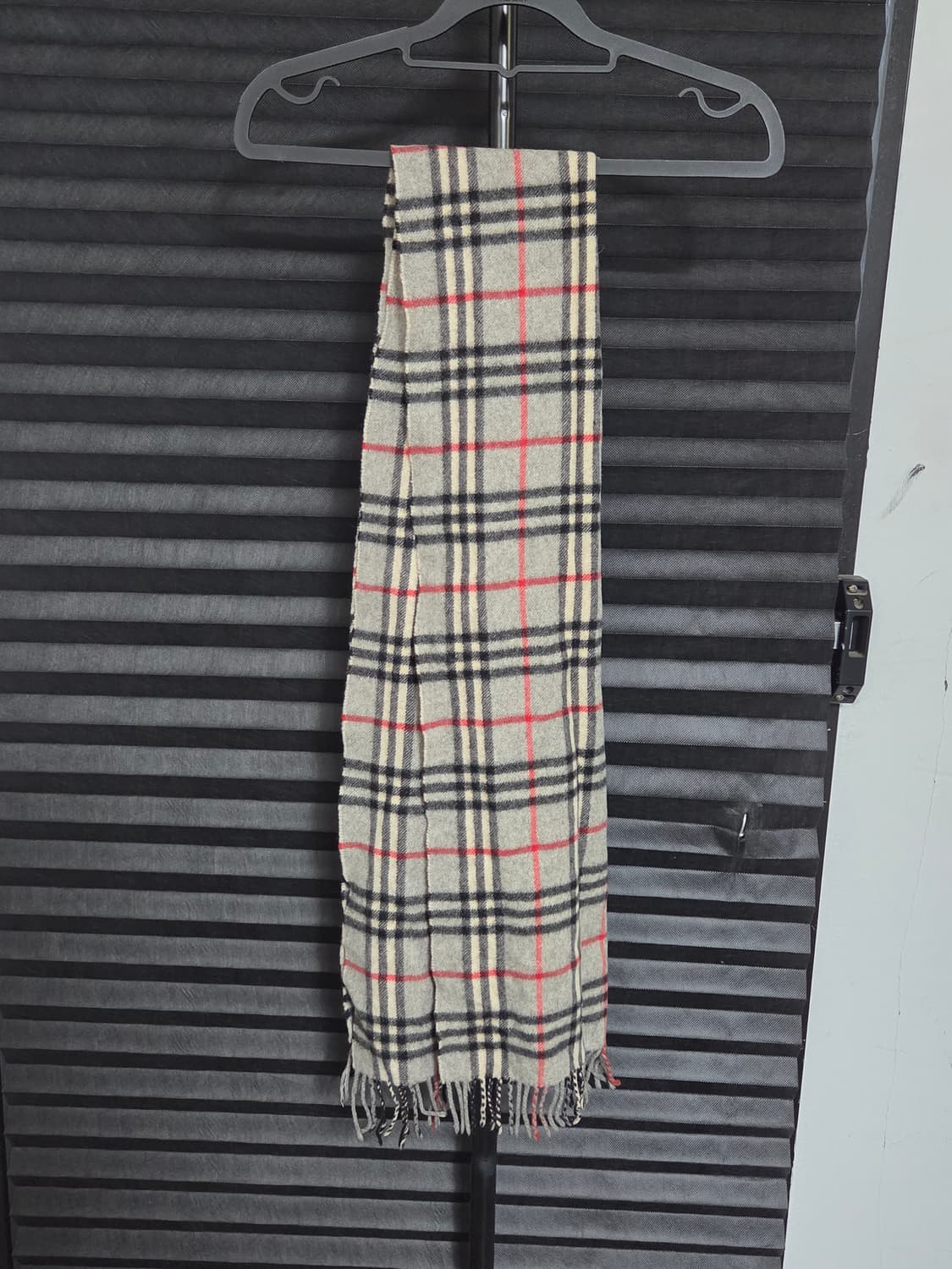 (정품) [버버리] 캐시미어 노바체크 머플러 판매합니다. 상품이미지4