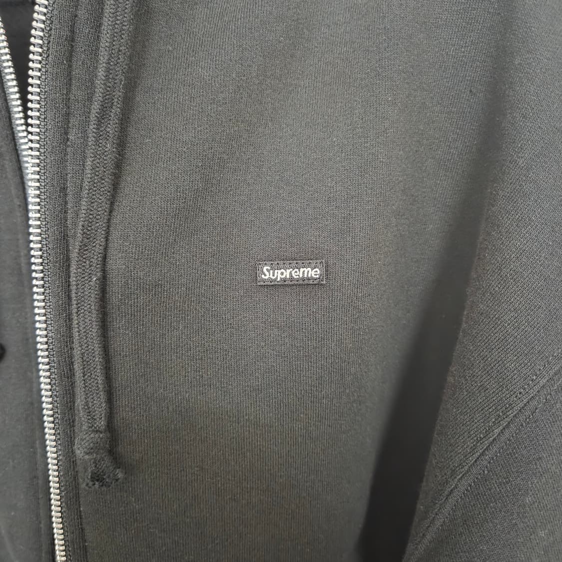 슈프림 스몰 박스 집업 후드 스웨트 셔츠 블랙 L사이즈 팔아요 상품이미지4