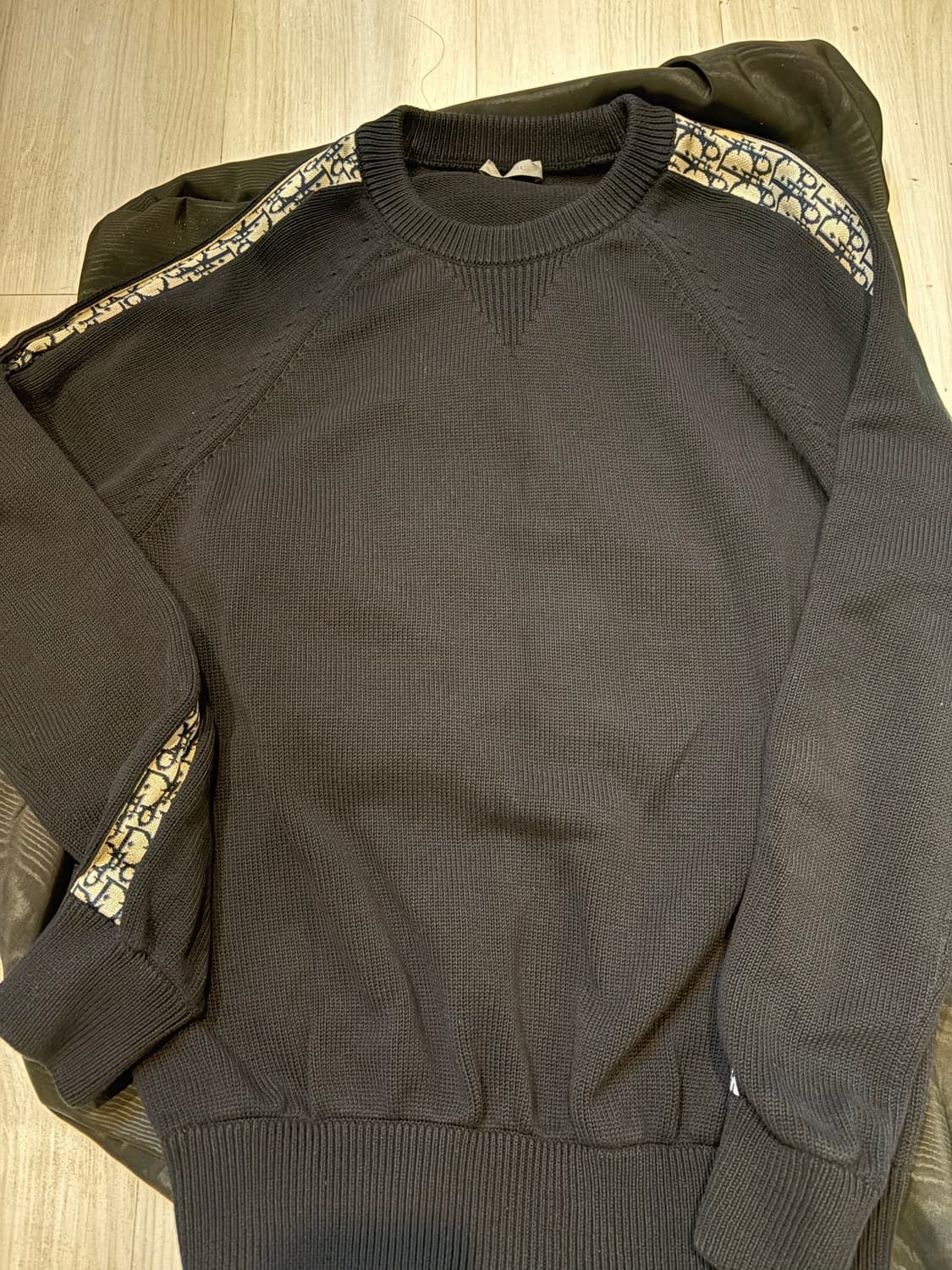 디올 니트 상품이미지4