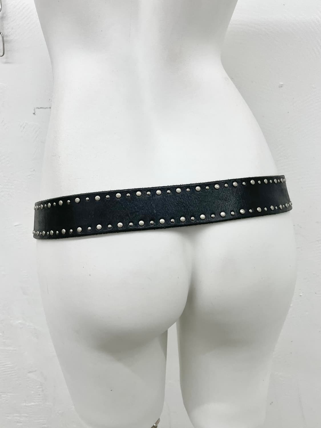 리얼레더 락시크 스터드 버클 벨트 상품이미지6