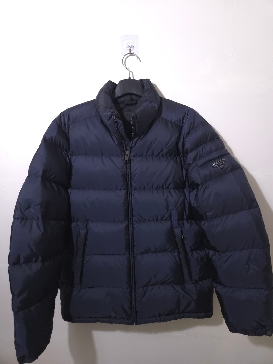 프라다 리나일론 삼각로고 다운 패딩 SGY091 상품이미지1