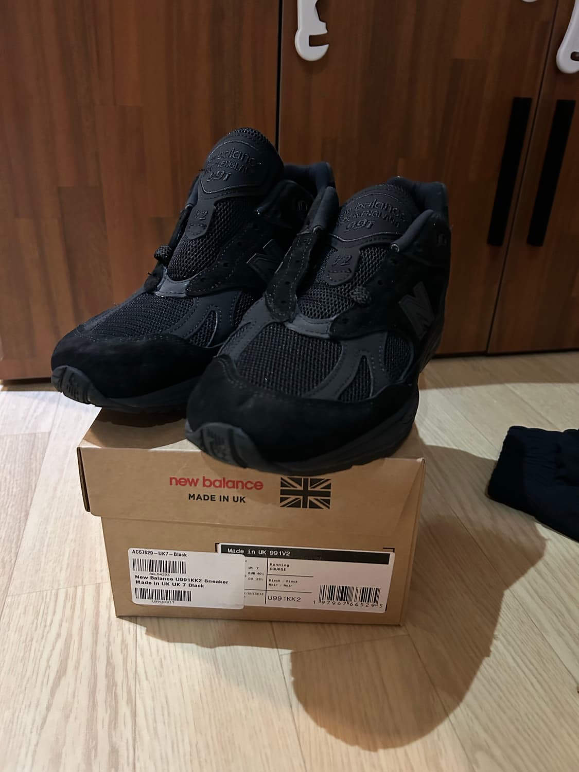 (새상품) 뉴발란스 991v2 트리플블랙 uk7(255) 상품이미지1