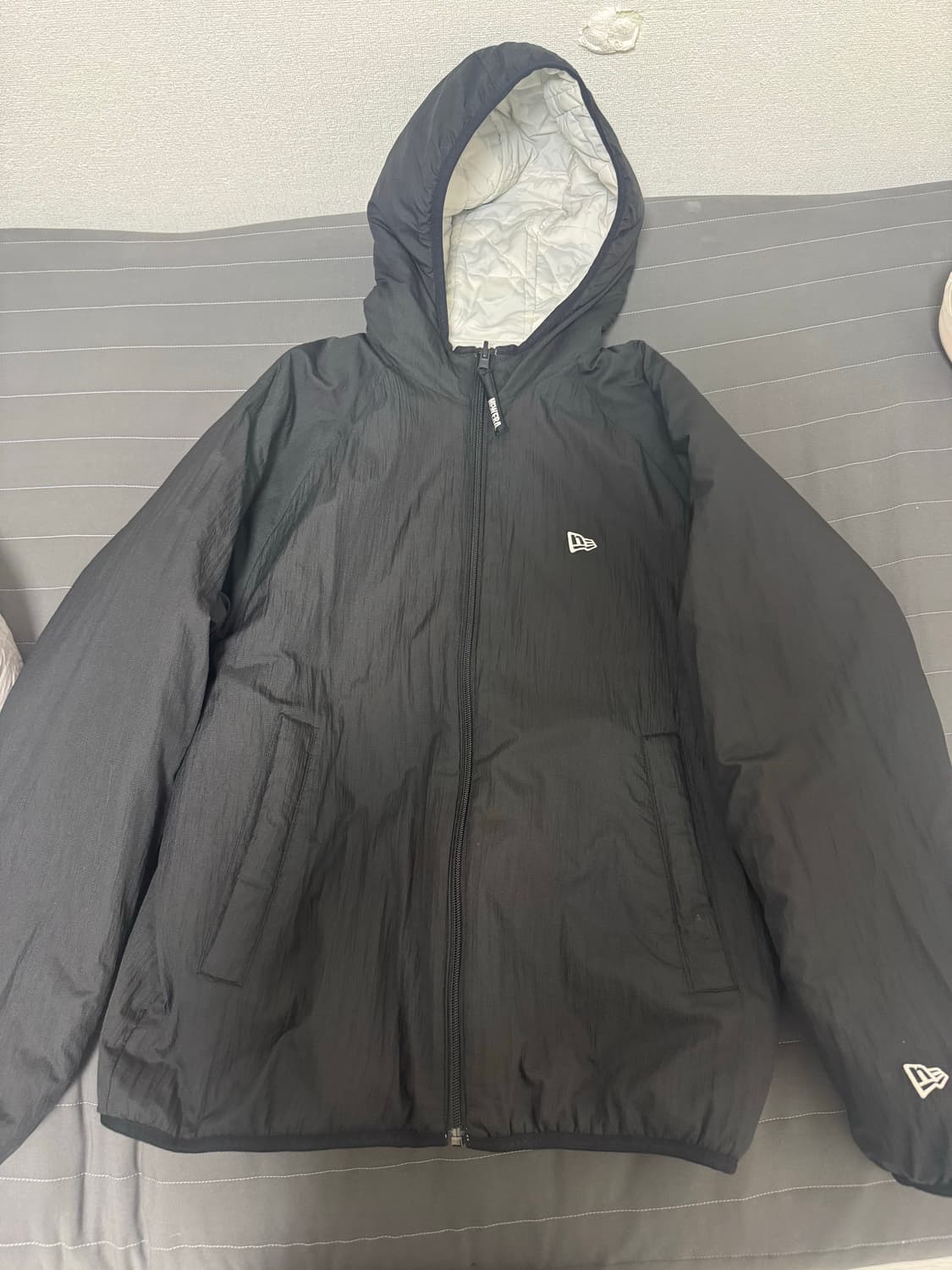 뉴에라 리버서블 경량패딩 상품이미지2