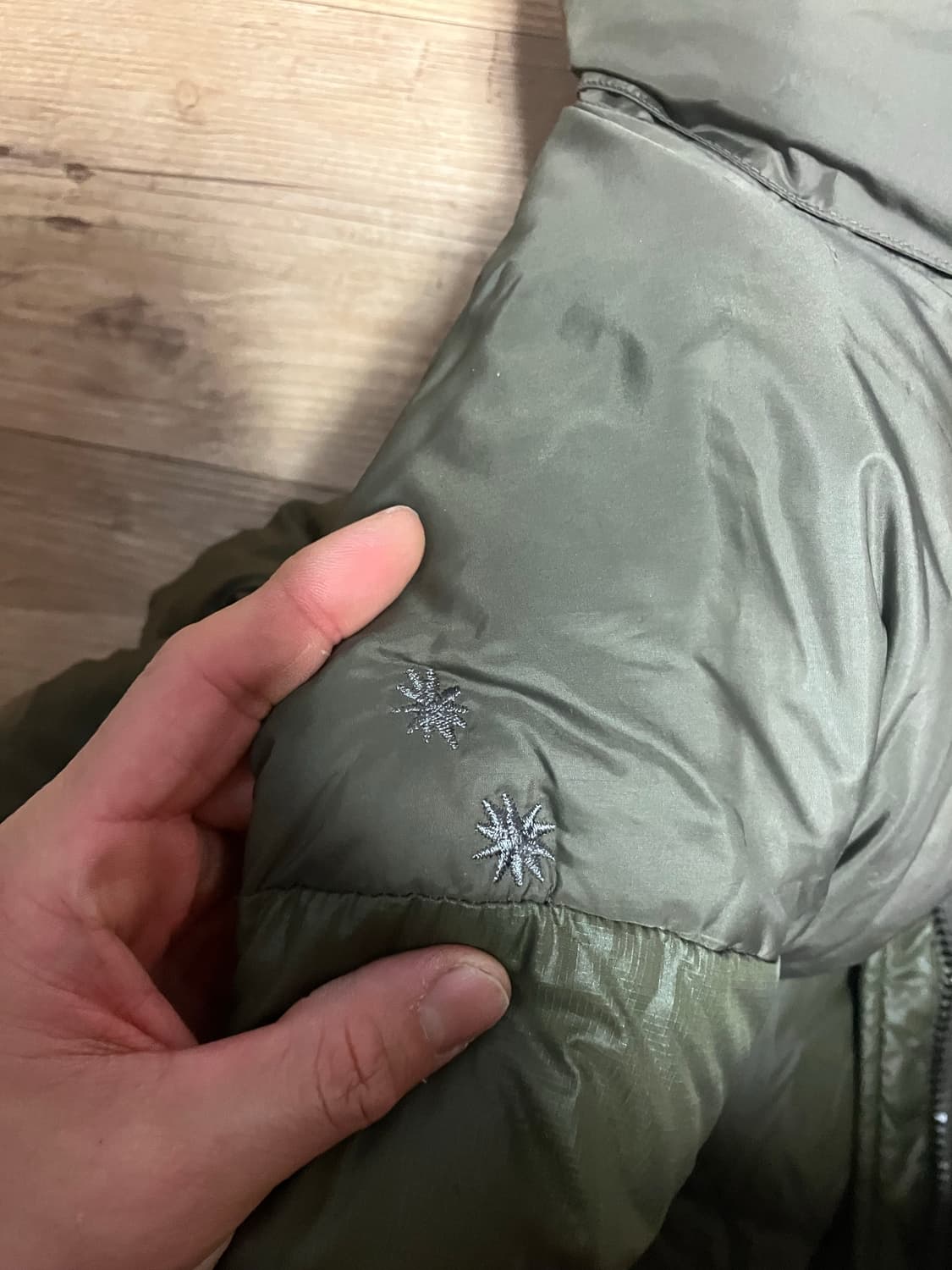 노스페이스 눕시 700 패딩 카키 상품이미지5