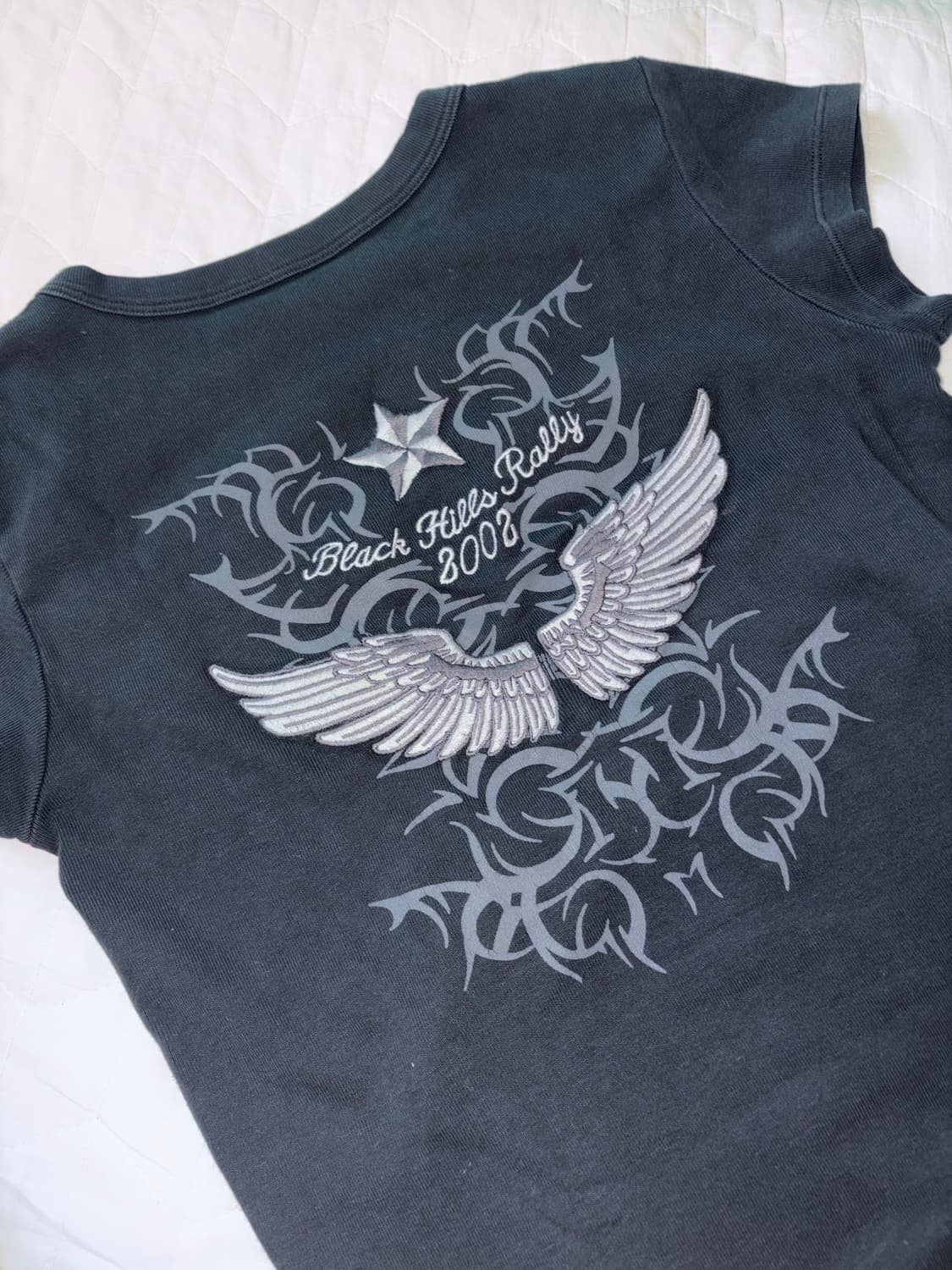 브랜디멜빌 뒷 프린팅 블랙 반팔티 상품이미지1