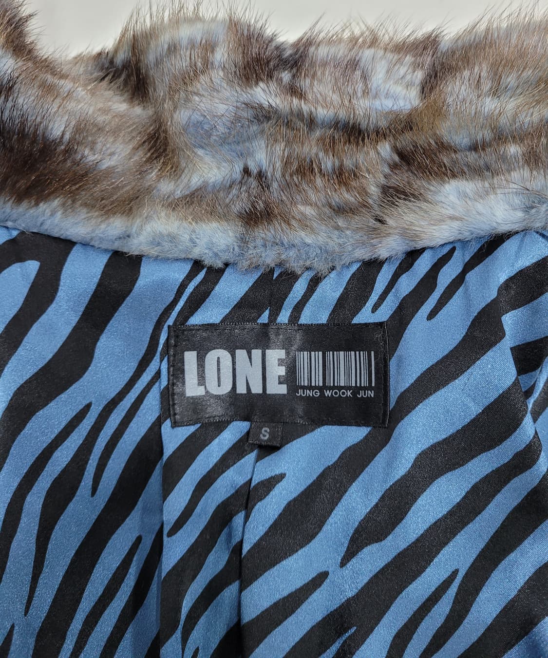 정욱준 디자이너 LONE 밍크 숏 코트 / 여 S
 상품이미지8