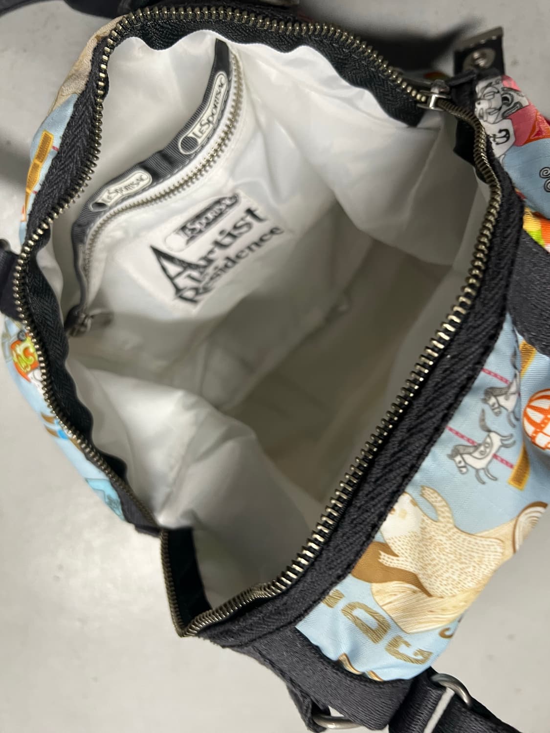 Lesportsac 레스포삭 아티스트 레지던스 숄더백 상품이미지5