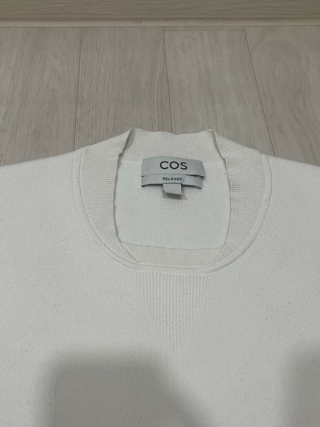 코스 더블페이스 보머 넥 니트 스웨터 화이트색상 라지사이즈 상품이미지6