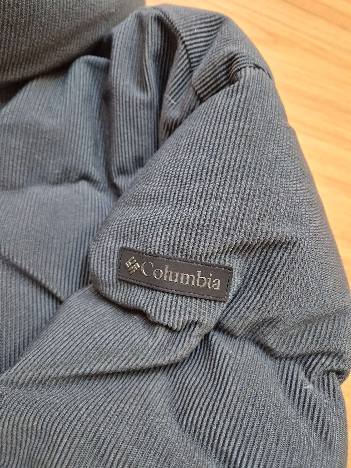 컬럼비아 패딩 점퍼 XL사이즈 판매합니다. 충전재는 깃털 80%, 폴리에 상품이미지7