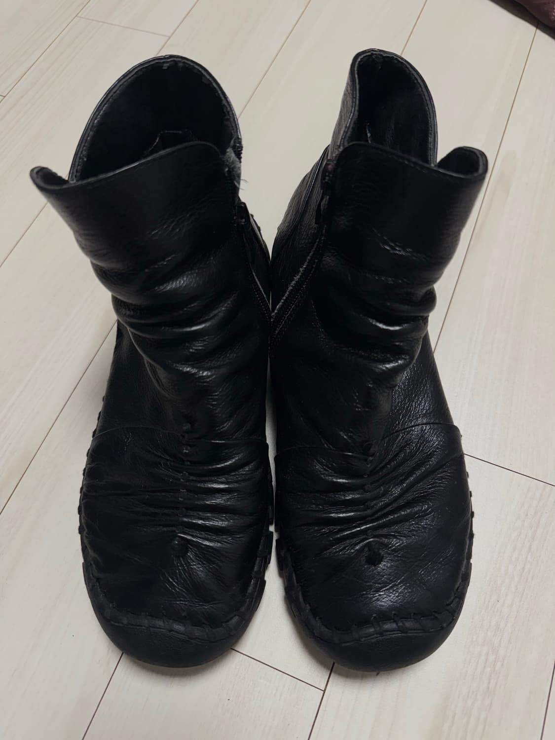 핀턱 디테일 램 레더부츠 240 상품이미지2