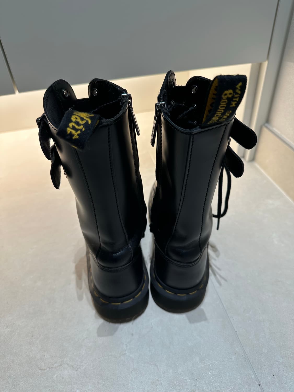 닥터마틴 버클 레이스업 부츠 상품이미지4