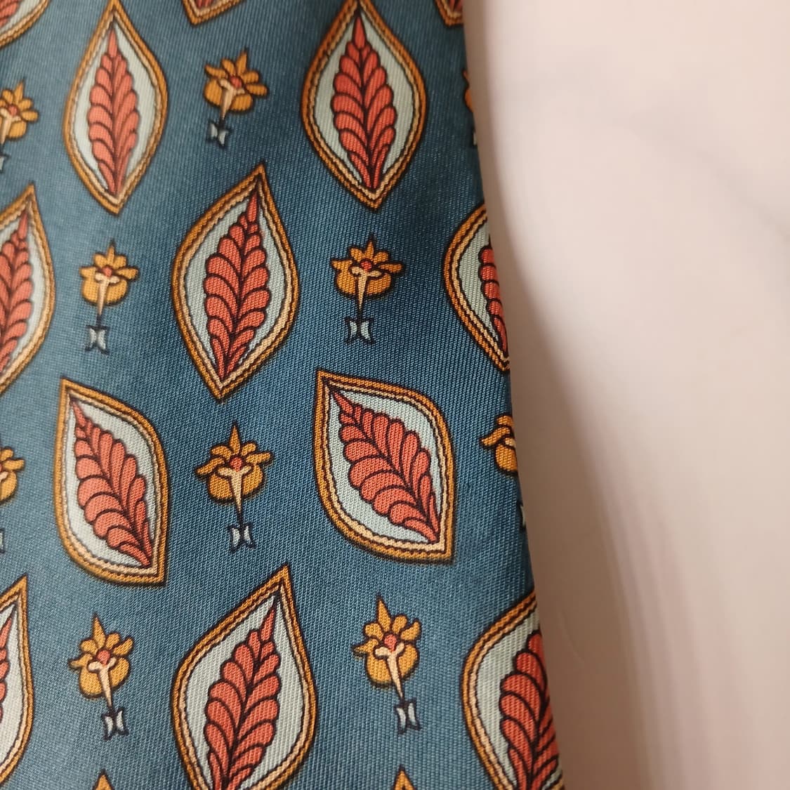 발망 실크 그린 패턴 넥타이 9.7cm B등급 A19502
 상품이미지9