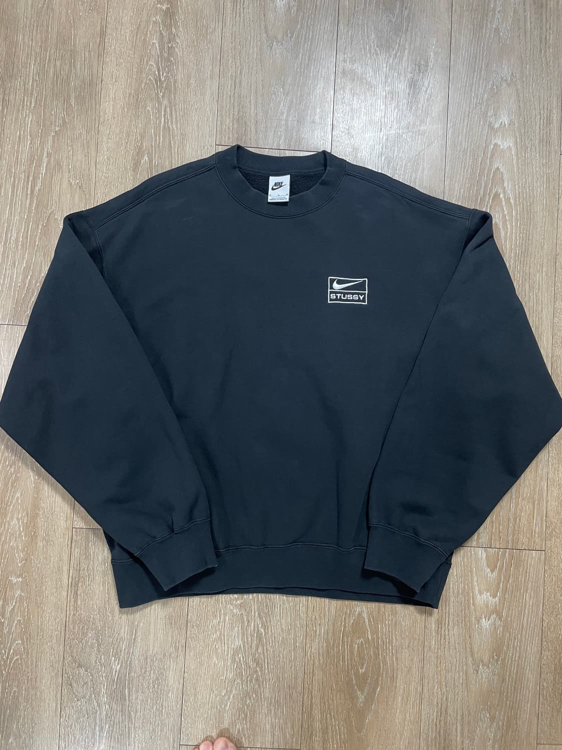 스투시 나이키 콜라보 맨투맨 블랙 상품이미지1