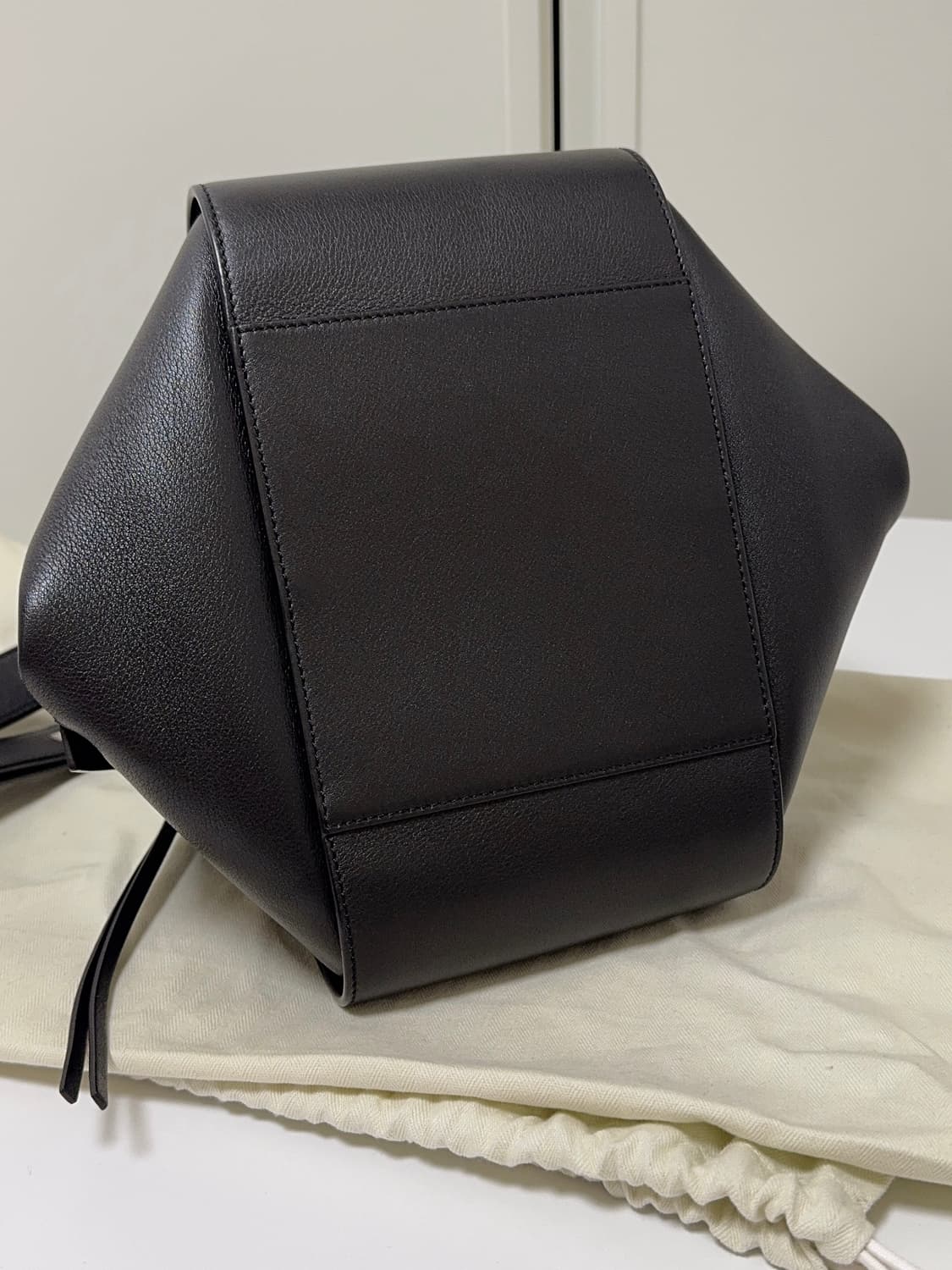 로에베 해먹백 블랙 스몰 상품이미지7