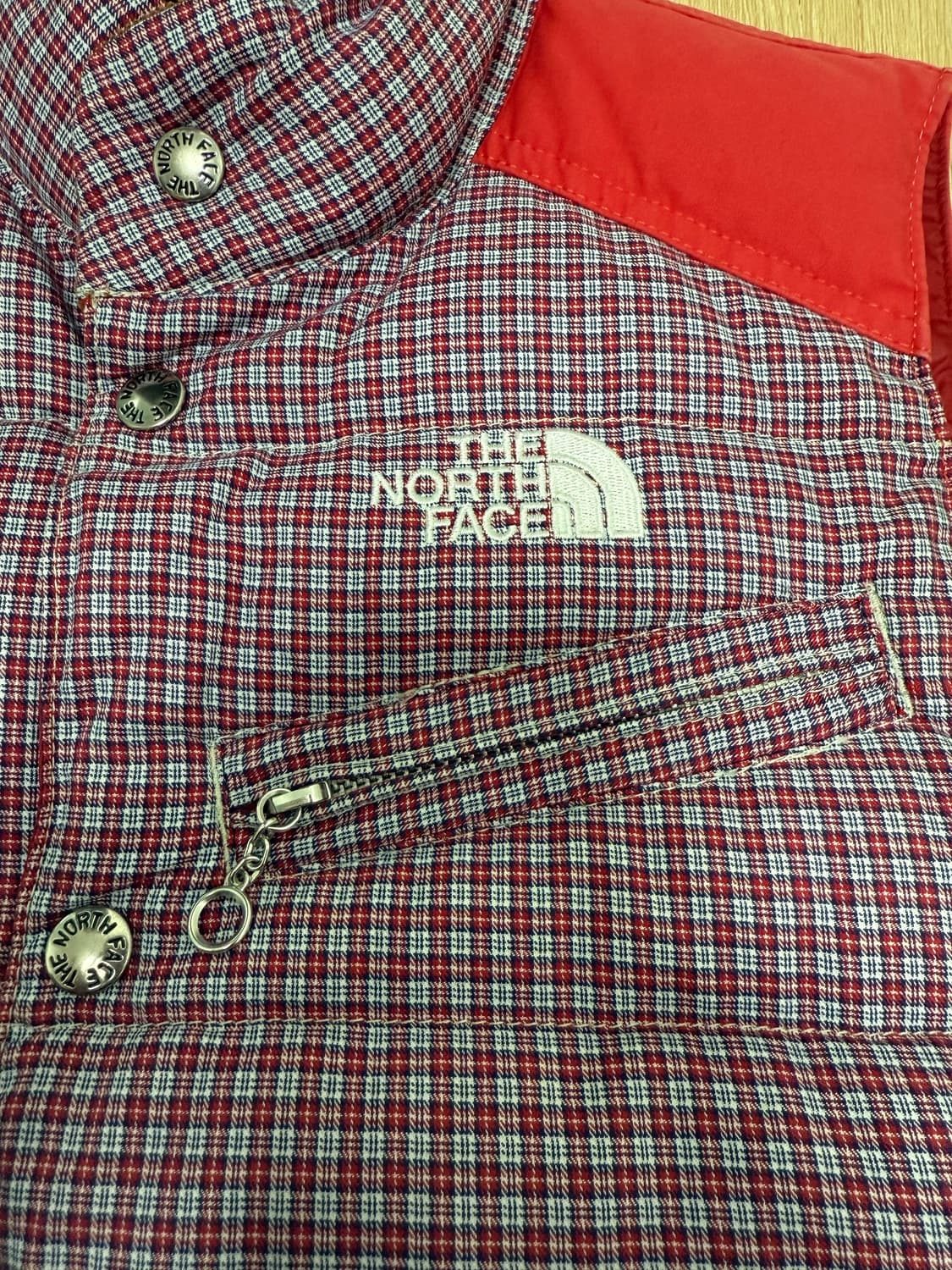 노스페이스 x꼼데가르송 조끼패딩 상품이미지2