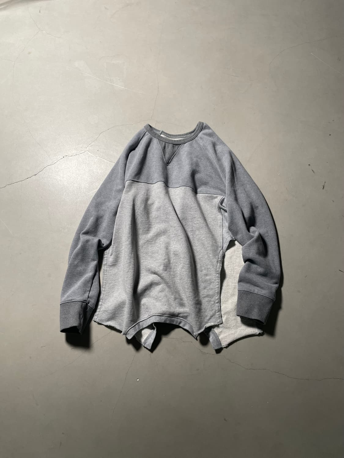 H•d Two-Tone Rework Sweatshirt  상품이미지2
