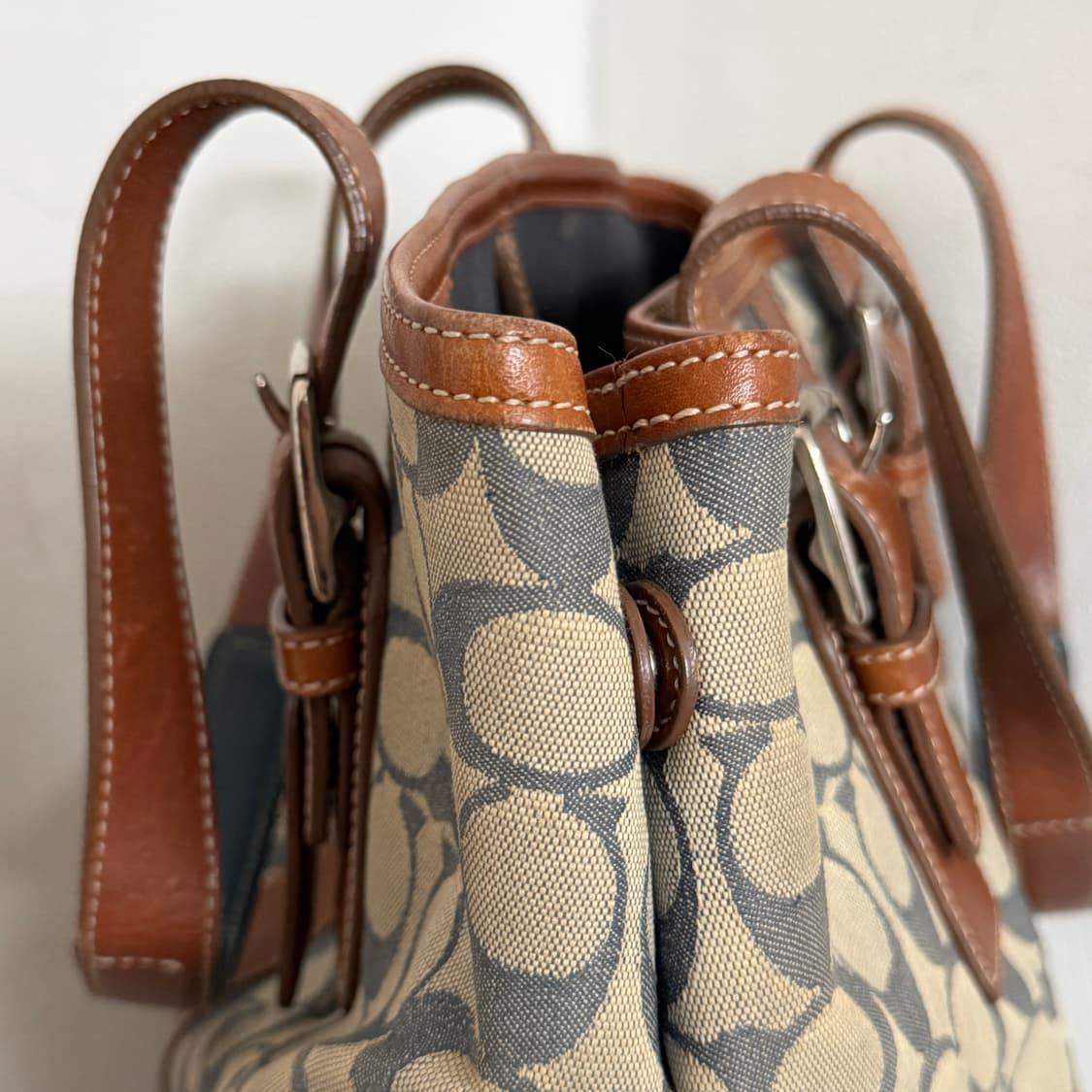 Coach signature logo shoulder bag 상품이미지4