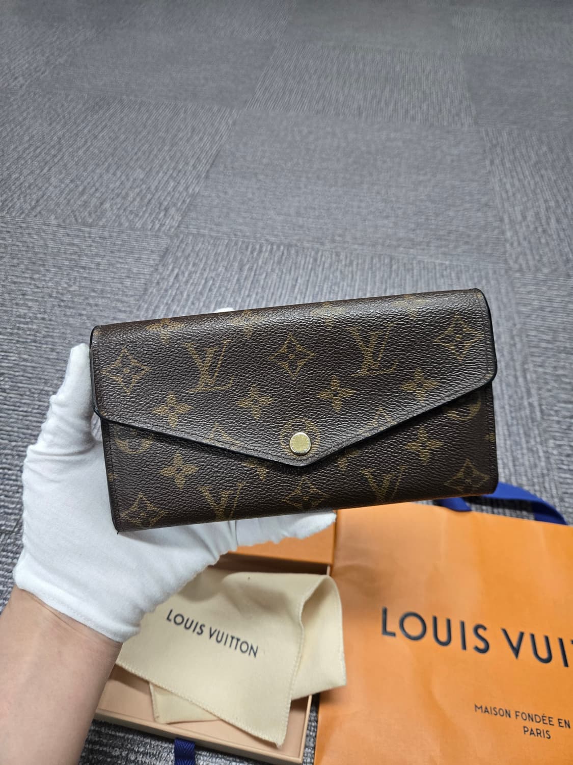 [특가][정품]루이비통 사라 장지갑 상품이미지1