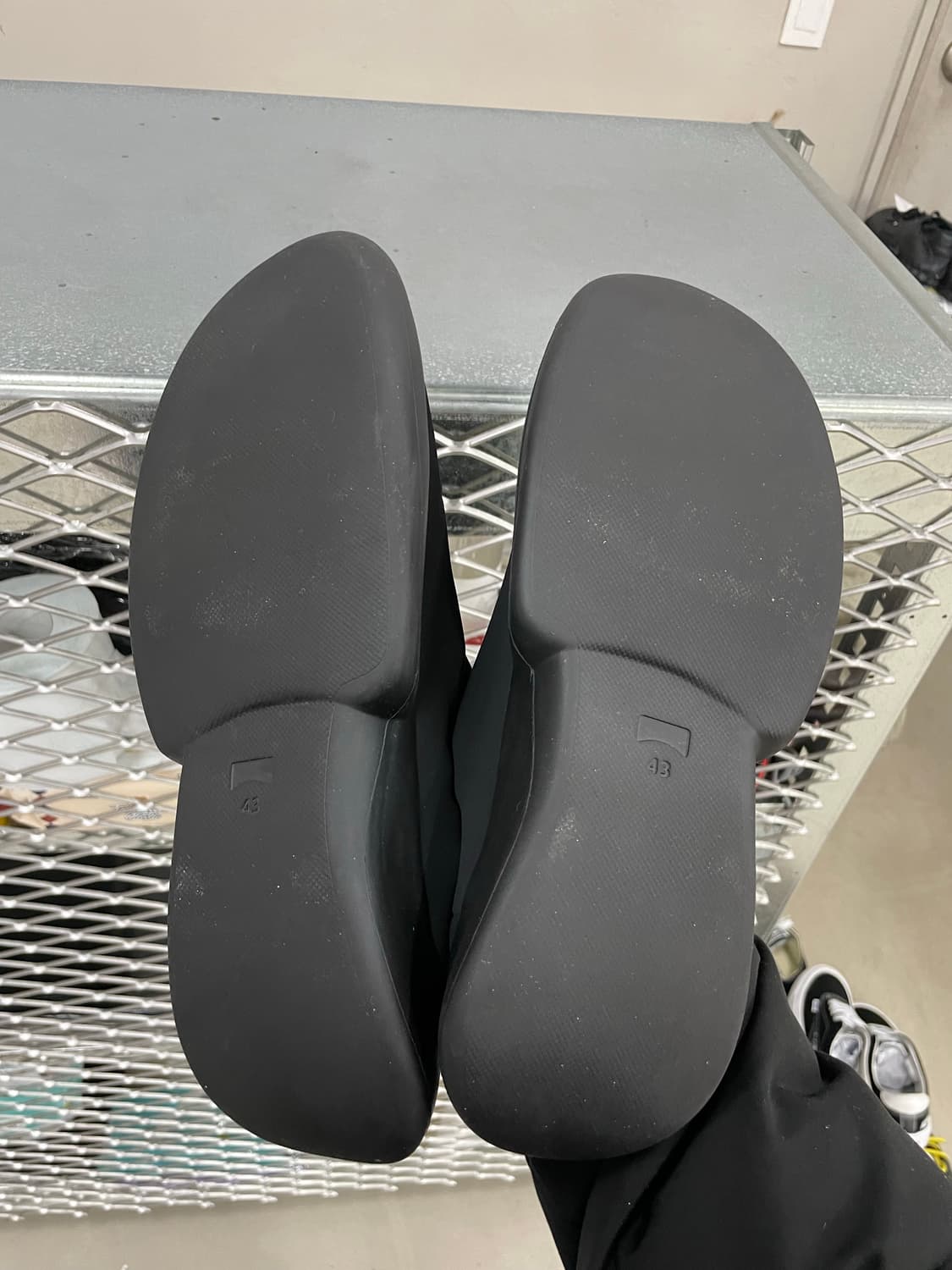 캠퍼 ABS 슬립온 블랙 43 상품이미지6